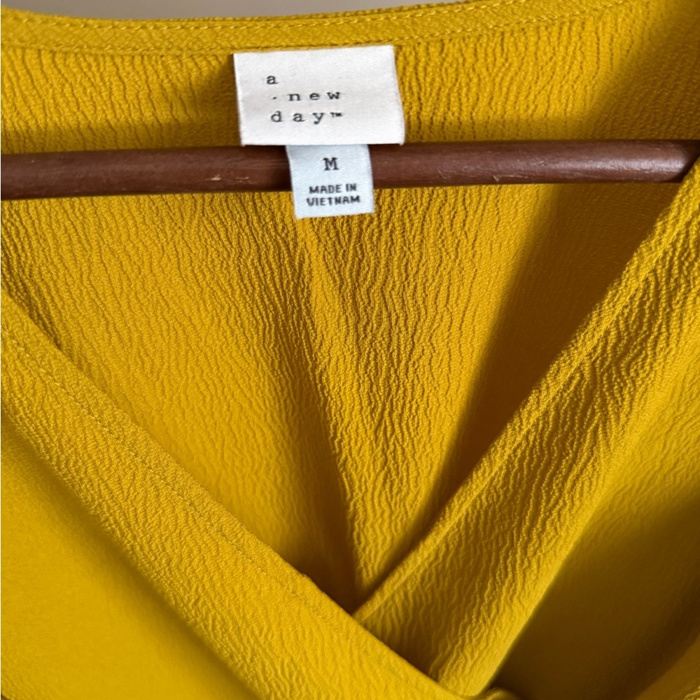 A New Day Mustard Wrap Blouse Short Sleeve Tie Waist Top Size Medium - Picture 3 of 5